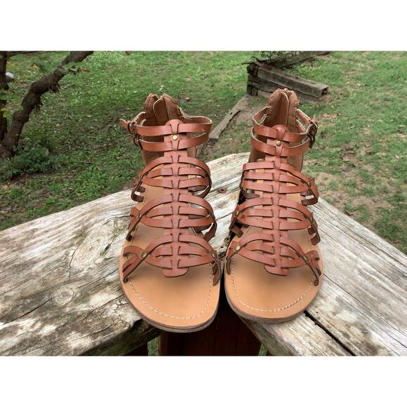 G by Guess Brown Faux Leather Gladiator Sandals 8M Excellent Condition Zip Back - Picture 2 of 6